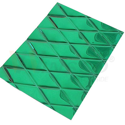 แผ่นสแตนเลสลายนูน 1 มม. เคลือบ PVD สีเขียวหยก รูปทรงสี่เหลี่ยมขนมเปียกปูนขนาดเล็ก