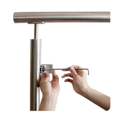 D Shape Inox Stair Clip Grade 304 316 สแตนเลส เครื่องกั้นกระจกสําหรับ 38.1mm 42.4mm 48.3mm 2' Round Railing