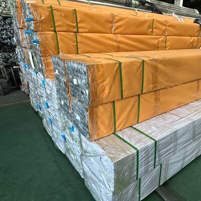 10 × 10 มม ถึง 200 × 200 มม ท่อสแตนเลสสแควร์และทรงสี่เหลี่ยมที่มีความหนาผนัง 1.5-5.0 มม สําหรับการก่อสร้างและรั้ว