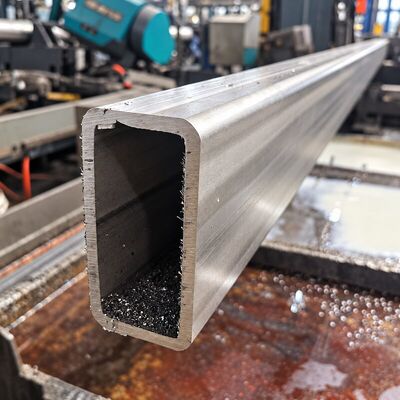 150x300mm ขนาดใหญ่ ท่อสี่เหลี่ยมเหล็กไร้สแตนเลส welded SS201 SS304 SS316 สําหรับการก่อสร้างและการผลิต