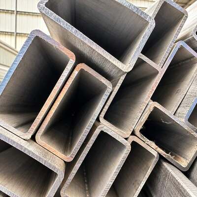 150x300mm ขนาดใหญ่ ท่อสี่เหลี่ยมเหล็กไร้สแตนเลส welded SS201 SS304 SS316 สําหรับการก่อสร้างและการผลิต