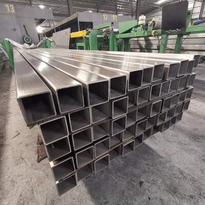 SUS 201 304 316 กระจก ซาติน จบ ปูปูปอเนกซ์ welded 0.7mm-3.5mm ความหนาท่อสแตนเลสสแควร์ 40mmx40mm